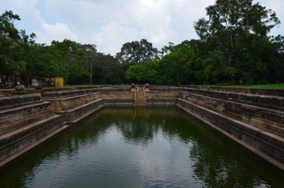 anuradhapura-ancient-city-pool-sri-lanka-mysrilankatravel